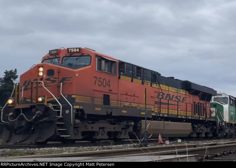 BNSF 7504